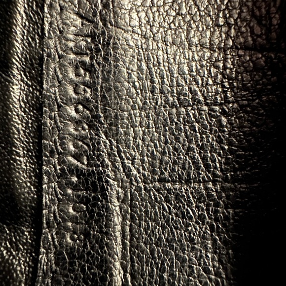 Yves Saint Laurent Black Embossed Leather Card Holder - Picture 14 of 16